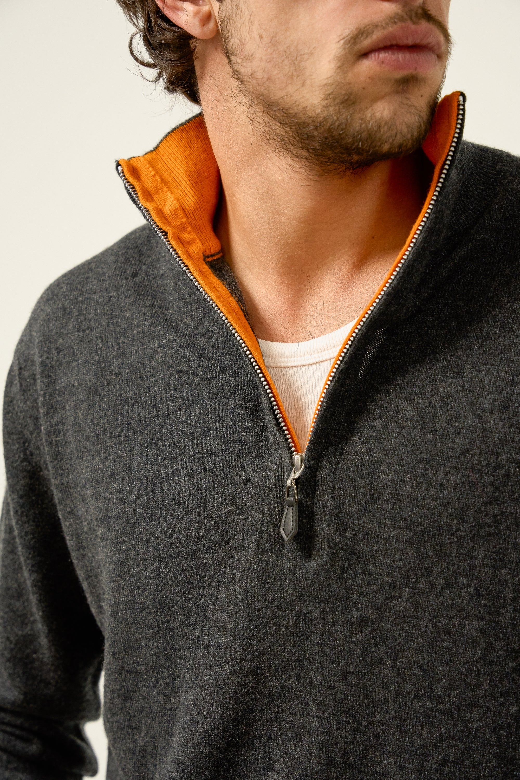 Henri en cachemire homme - Vue 1 - anthracite chiné-orange - Mahogany