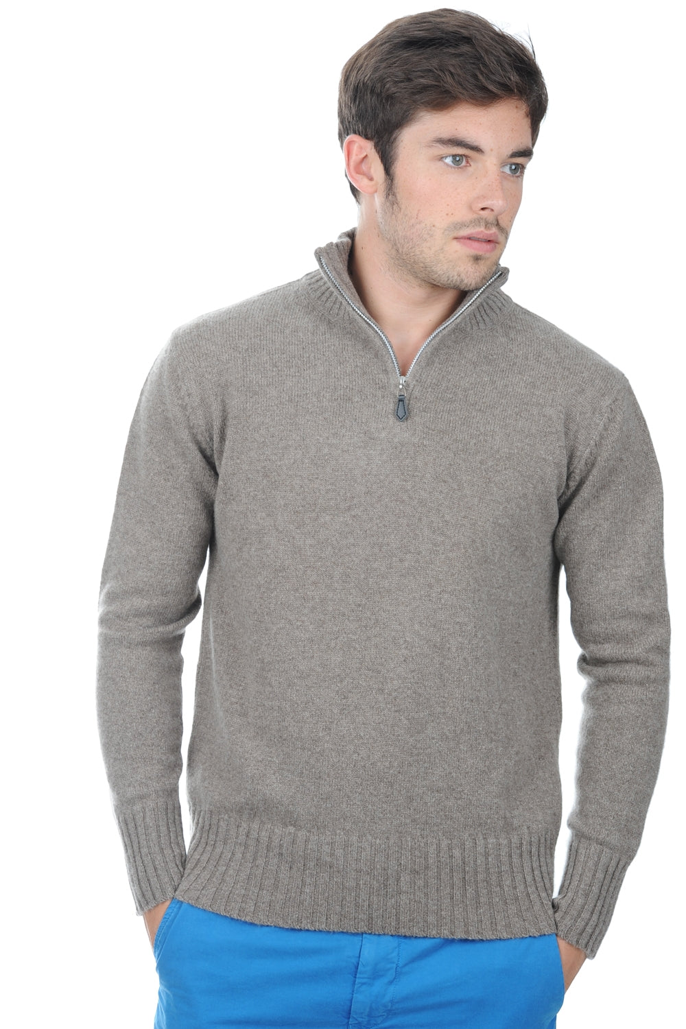 YakCharl en yak homme - marmotte naturel - Mahogany