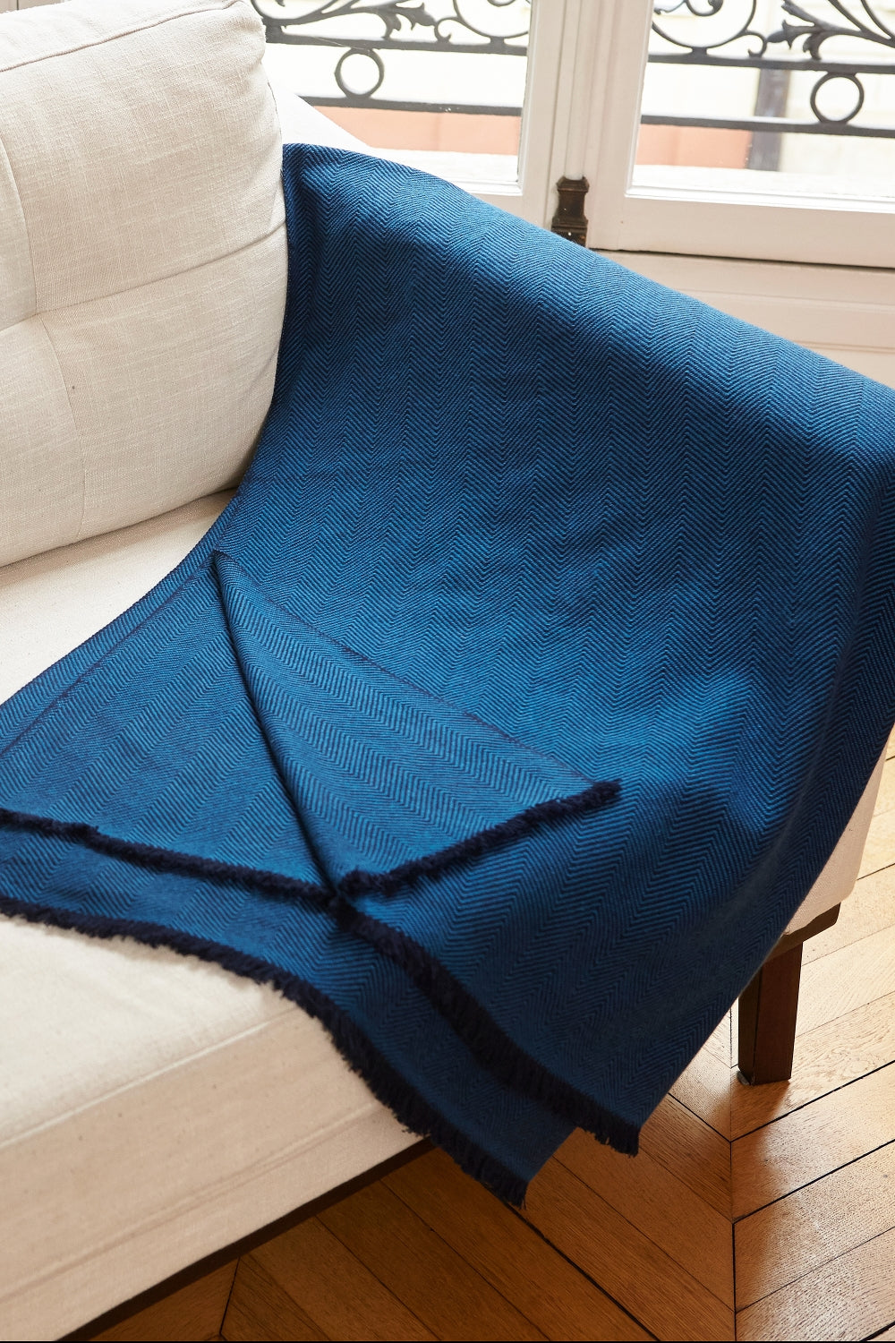 Erable 130 x 190 en cachemire mixte - bleu - Mahogany