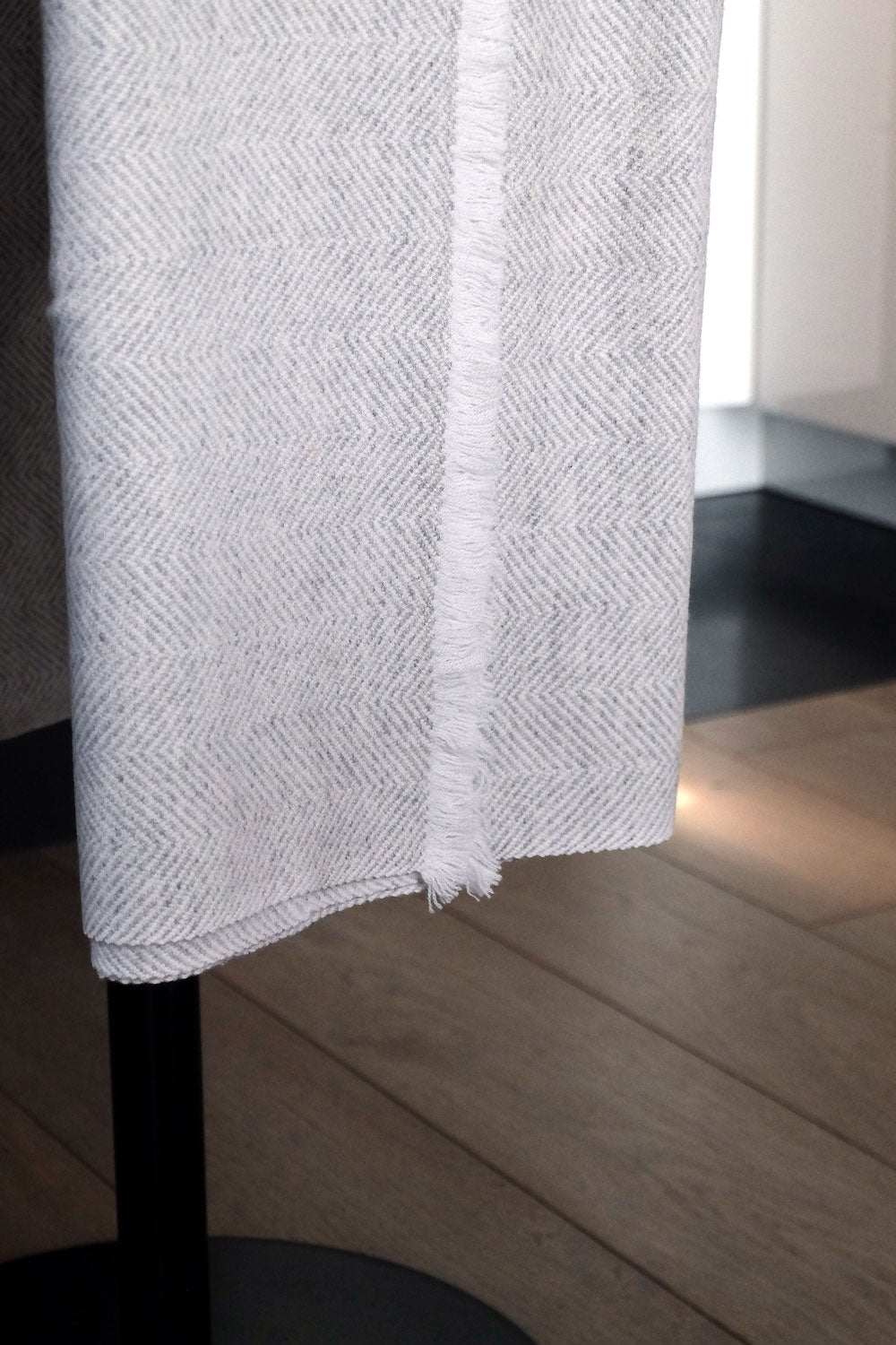 Erable 130 x 190 en cachemire mixte - blanc cassé-flanelle chiné - Mahogany