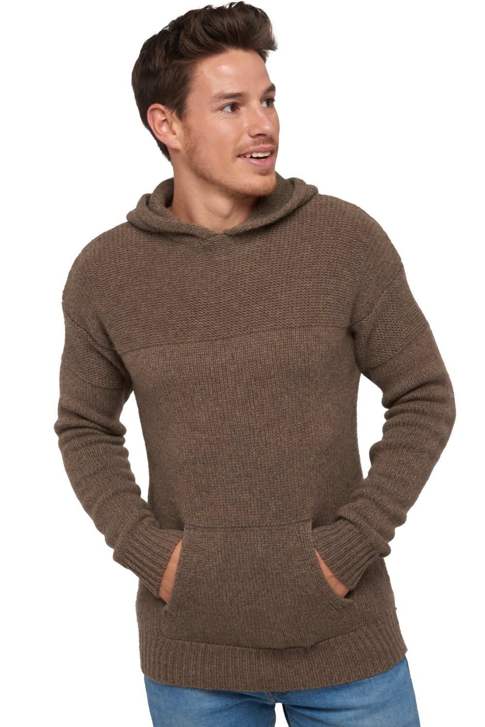 Wayne en yak homme - marmotte naturel - Mahogany
