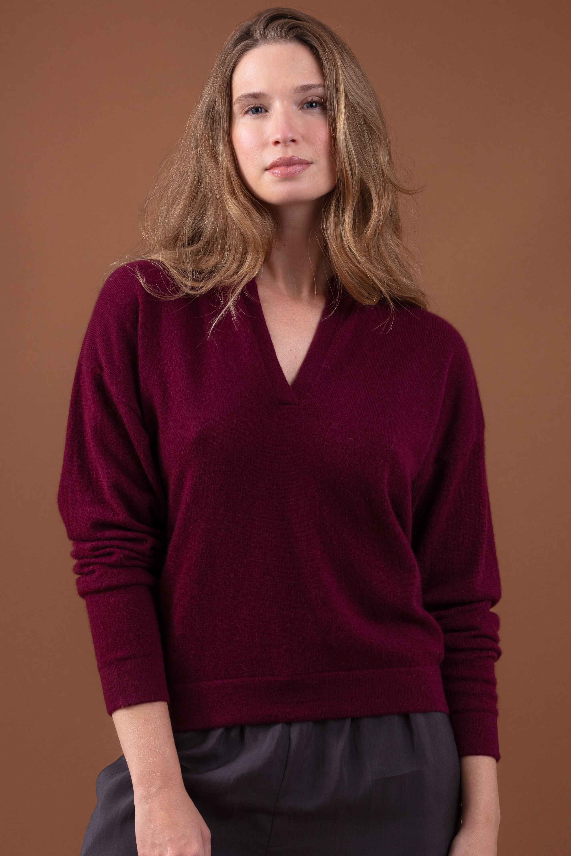 Polo en cachemire, 100 % Cachemire, femme, sans col, coupe droite, manches longues, fine, , Mahogany