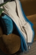 Cachemire accessoires couvertures plaids amadora 140 x 220 bleu canard beige intemporel 140 x 220 cm