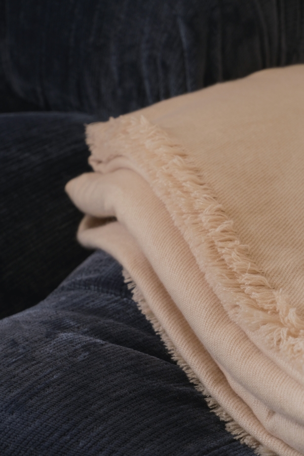 Cachemire accessoires couvertures plaids toodoo plain xl 240 x 260 beige intemporel 240 x 260 cm